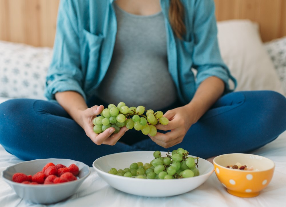 can I eat grapes while pregnant