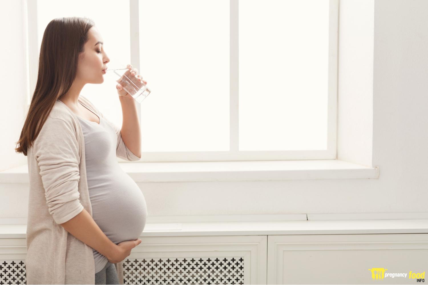 How Much Water Should a Pregnant Woman Drink?